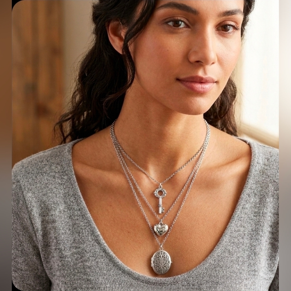 Elegant 3 Layer Pendant And Locket Necklace Adjustable